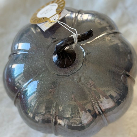 Iridescent light up pumpkin - Picture 8 of 10